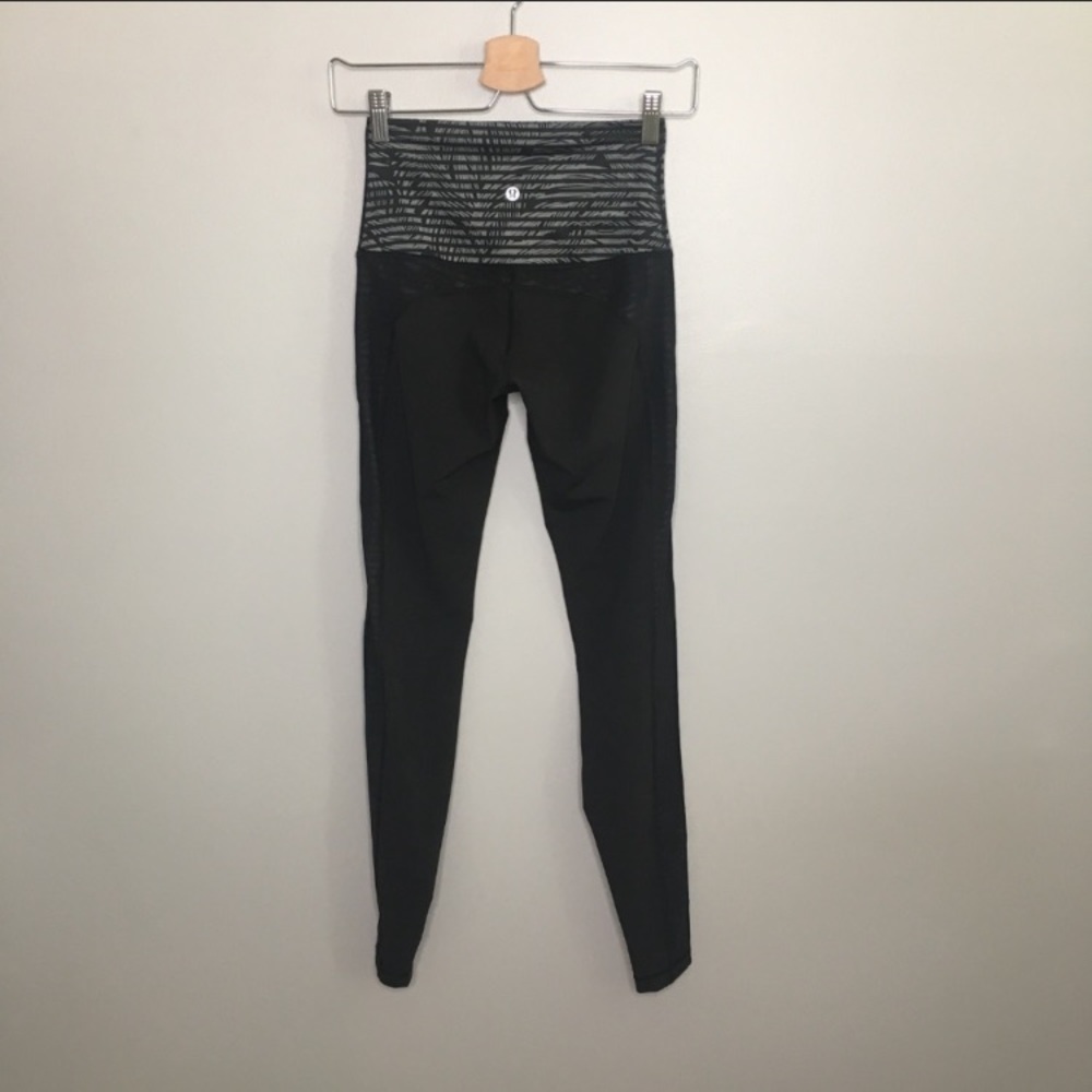 Lululemon 4 pants - Picture 2 of 2